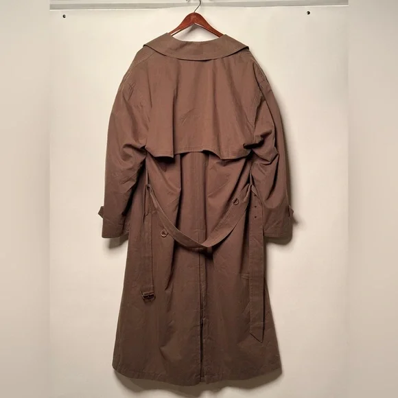 Vintage 1990s London Fog raincoat - Picture 6 of 7